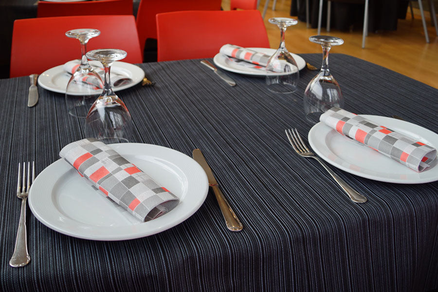 Mantel Novotex 100x100cm Negro Decorado, 150uds